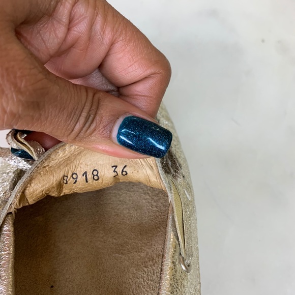 Dickson gold/silver driving moccasins flats shoes - Picture 4 of 9